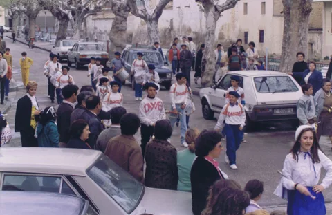 Majorettes, tambores, bombos y cornetas de San Mateo de Gallego